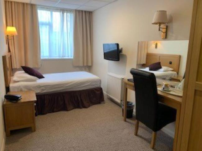 Hotel The Diplomat Restaurant & 4*