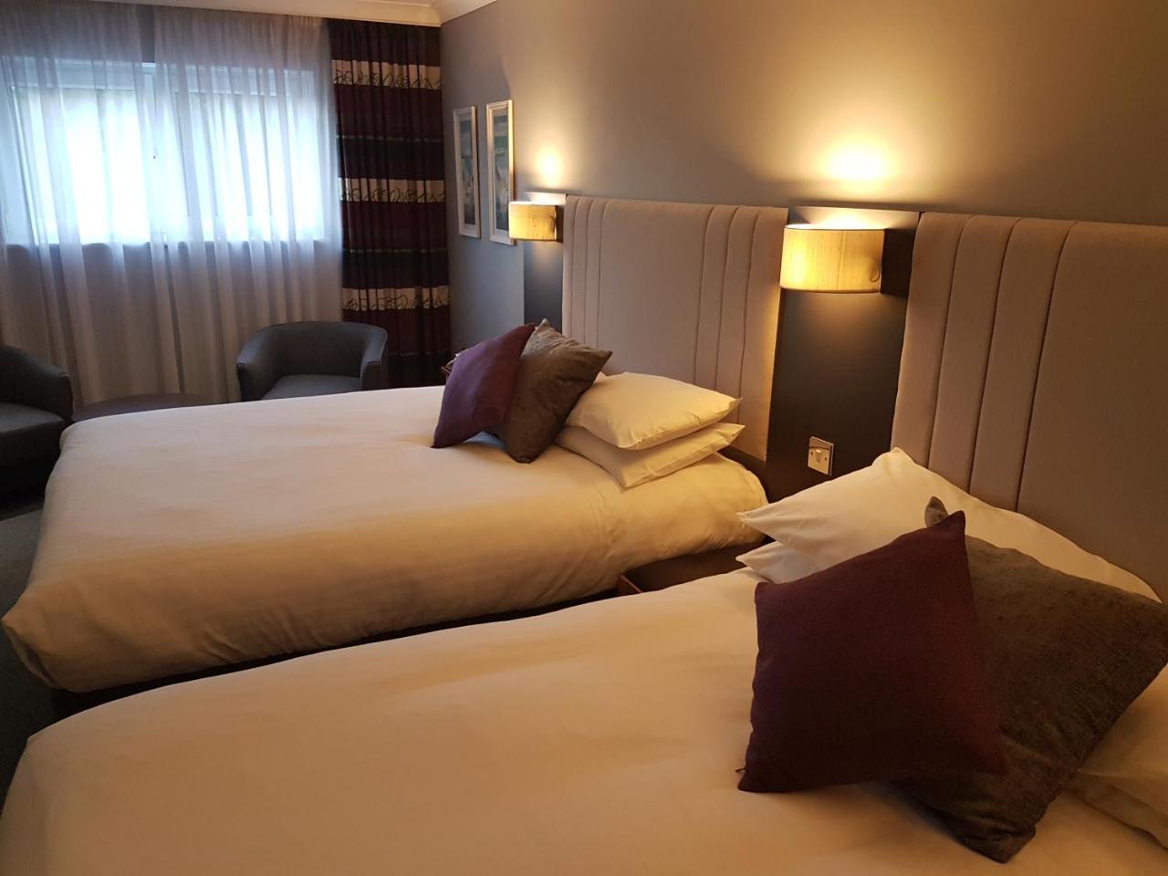 The Diplomat Restaurant & Hotel Llanelli