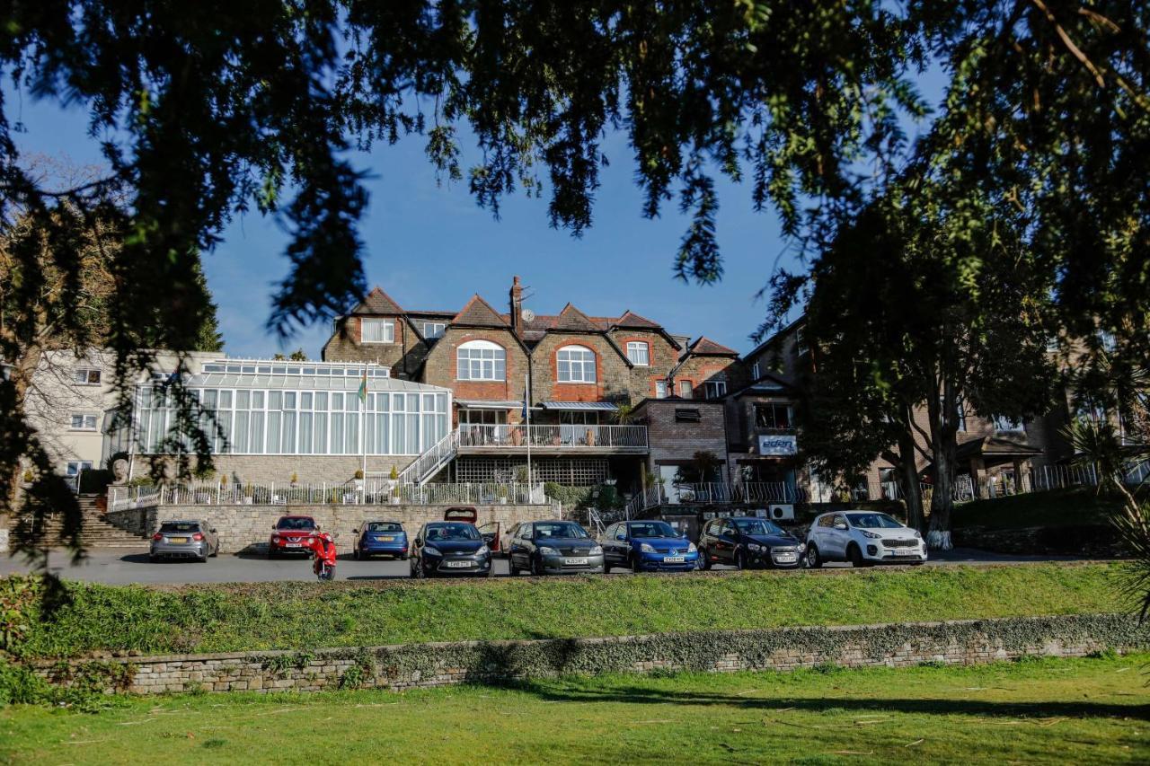 The Diplomat Restaurant & Hotel 4*